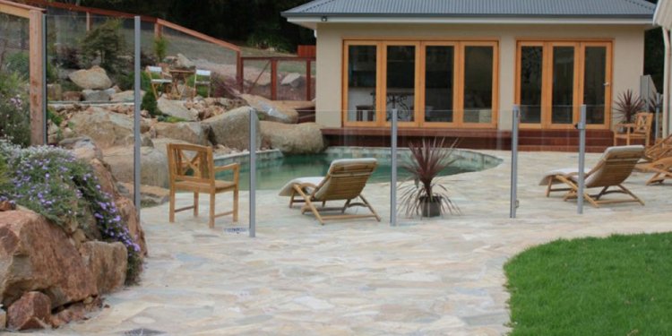 Affordable Glass Pool Fencing