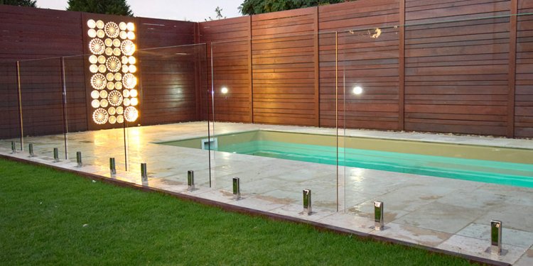 Glass Pool Fencing Melbourne | Accurate Glass and Splashbacks