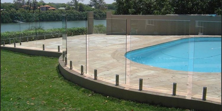 Glass Pool Fencing With the Good Material | Naindien