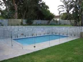 Frameless glass pool fence